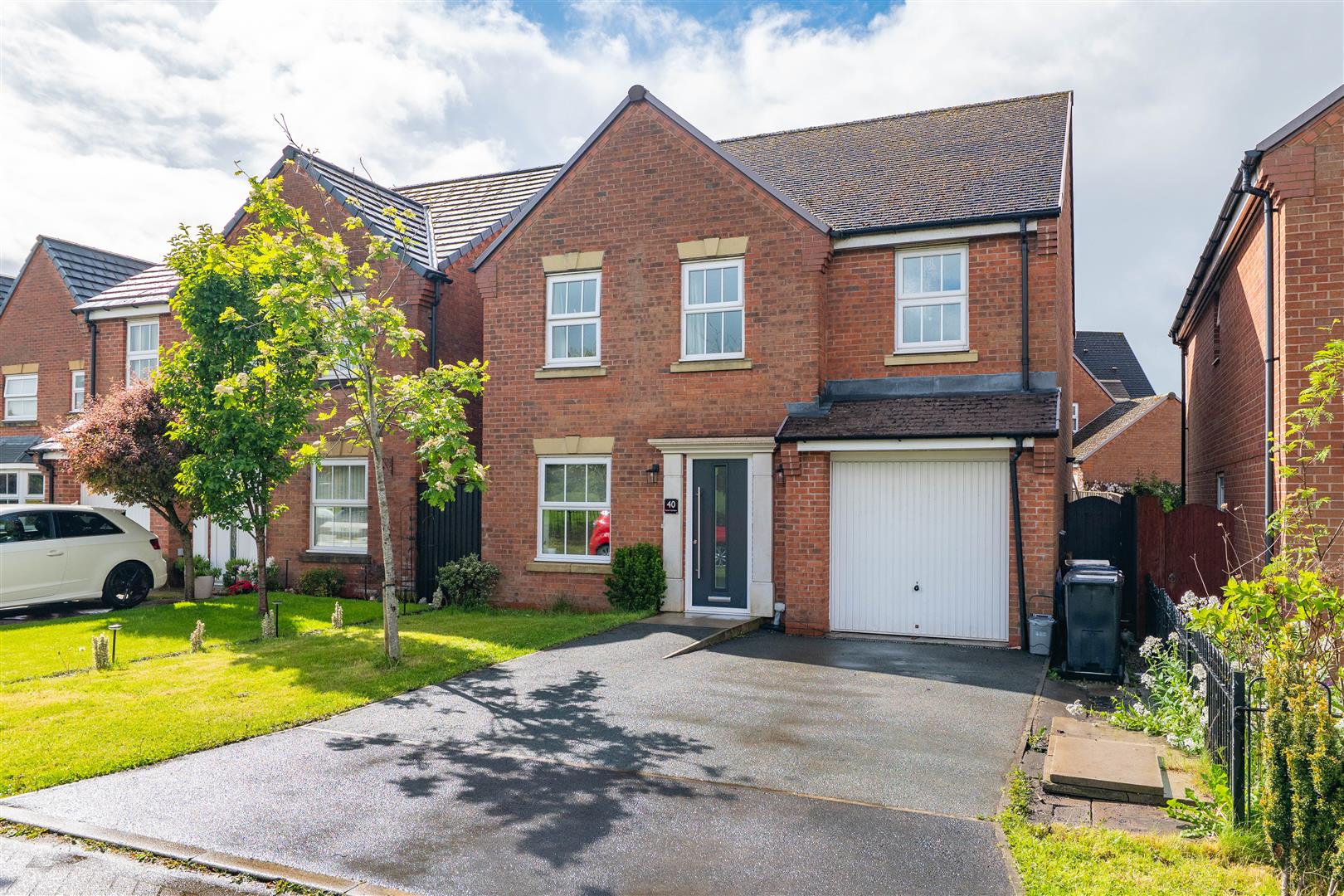 4 bed property in Parish Gardens, Leyland